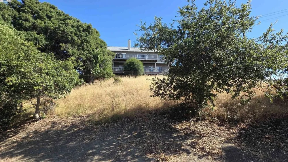 Barth Ave Richmond, CA 94806