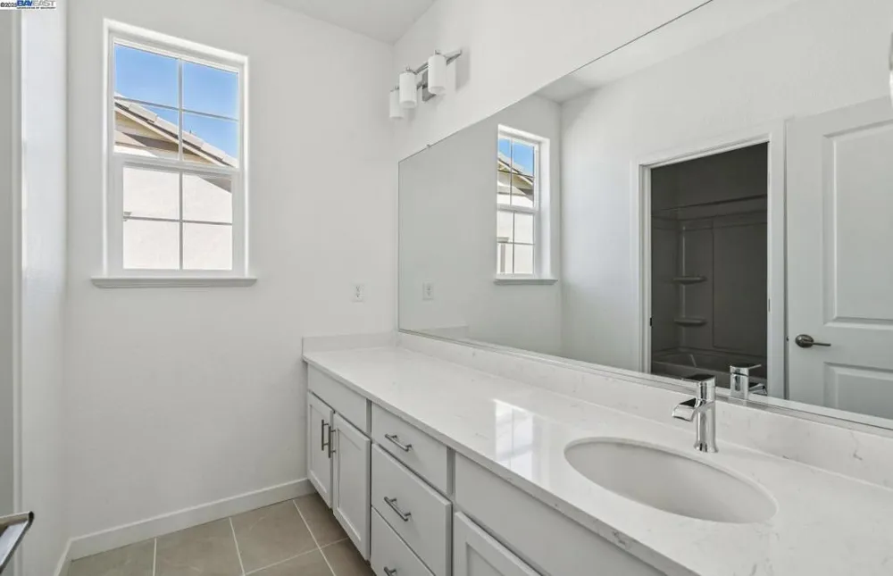 349 E Gobind Blvd Mountain House, CA 95391