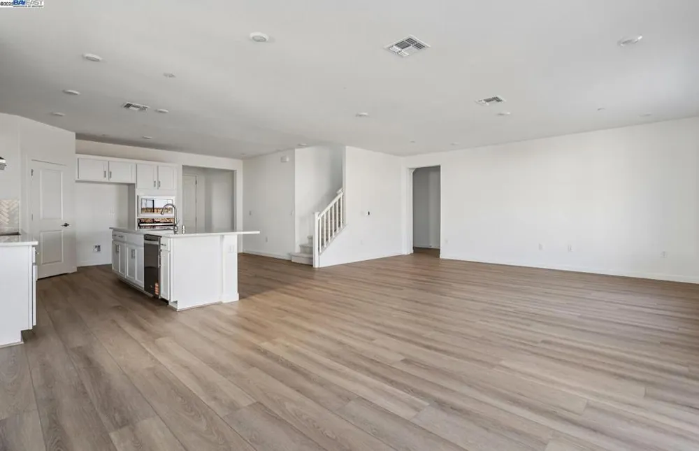 349 E Gobind Blvd Mountain House, CA 95391