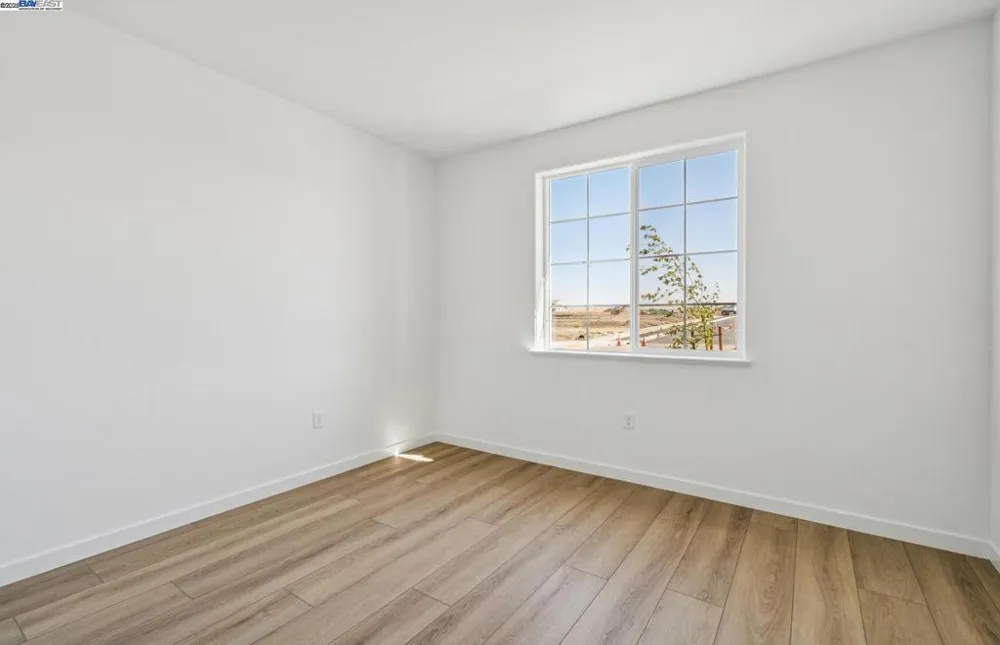 349 E Gobind Blvd Mountain House, CA 95391