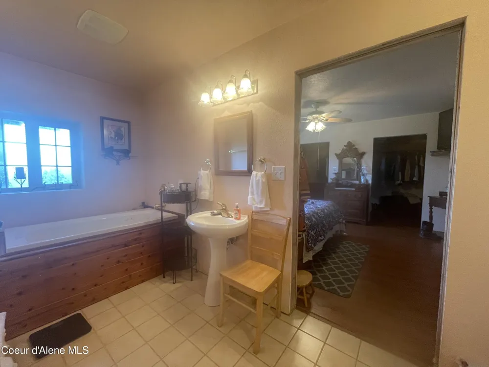 21160 Corbin Hill Road Hayden, ID 83835