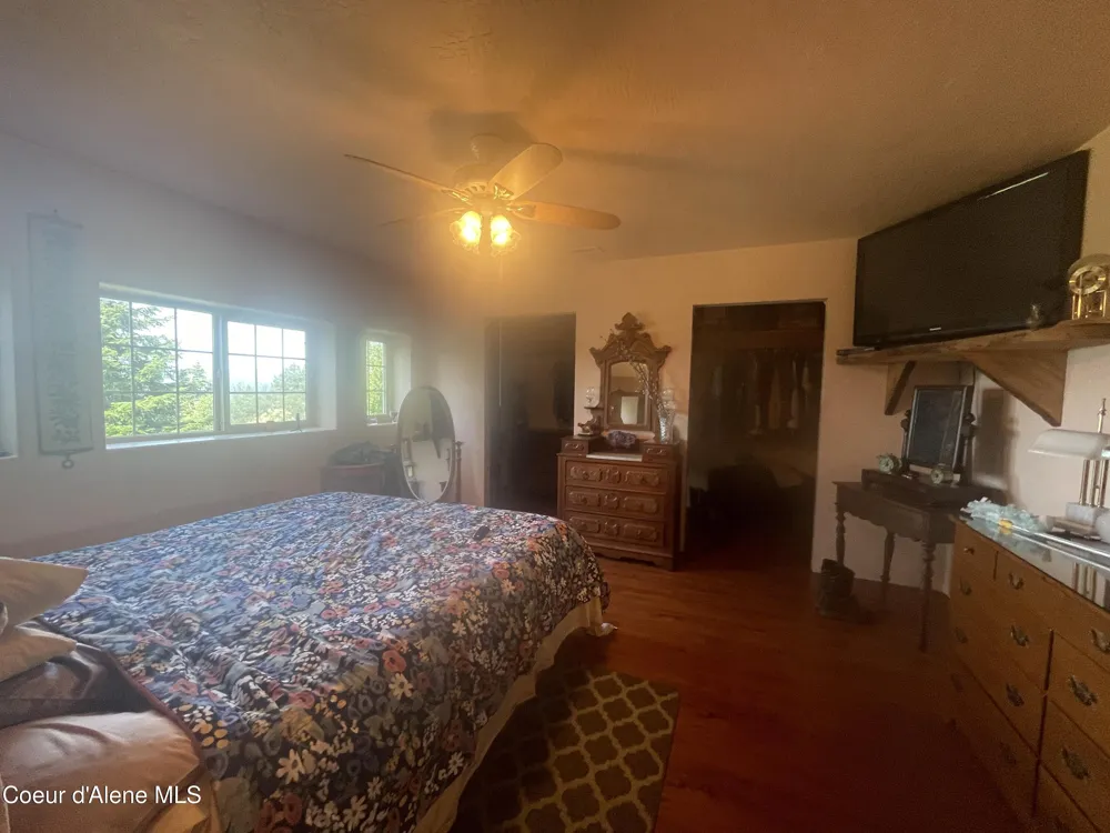 21160 Corbin Hill Road Hayden, ID 83835