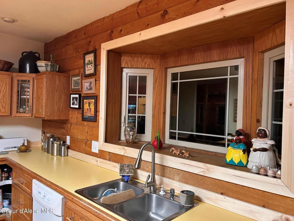 21160 Corbin Hill Road Hayden, ID 83835