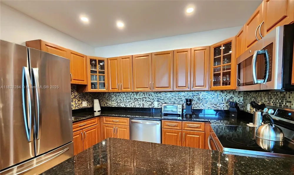 3505 S Ocean Dr #320 Hollywood, FL 33019