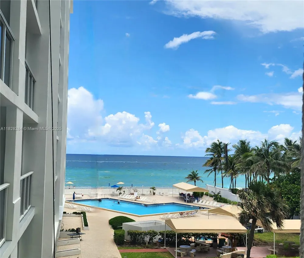 3505 S Ocean Dr #320 Hollywood, FL 33019