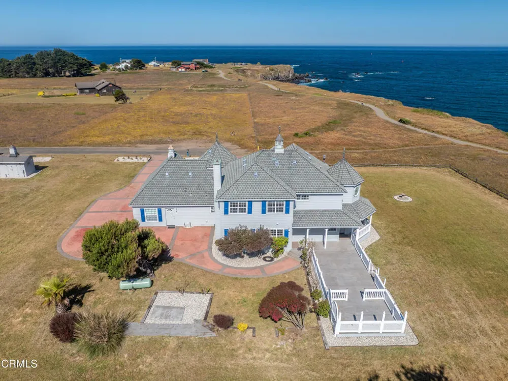 19351 Del Mar Drive Fort Bragg, CA 95437