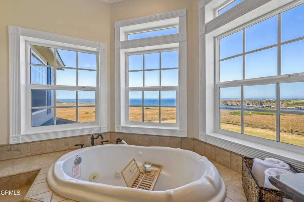 19351 Del Mar Drive Fort Bragg, CA 95437