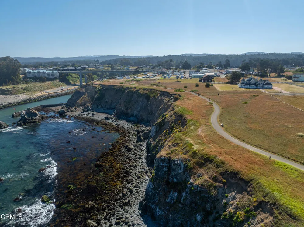 19351 Del Mar Drive Fort Bragg, CA 95437