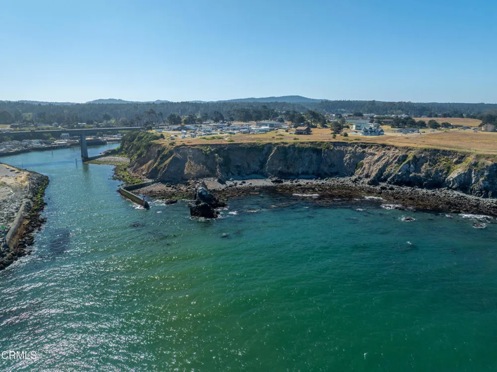 19351 Del Mar Drive Fort Bragg, CA 95437