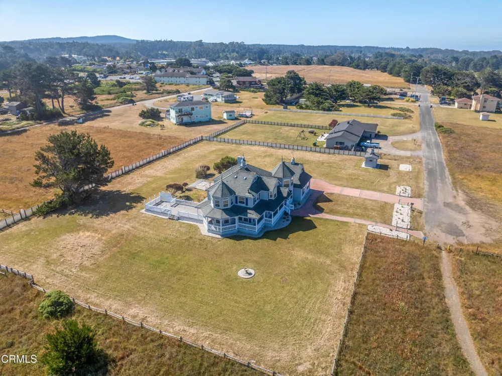 19351 Del Mar Drive Fort Bragg, CA 95437