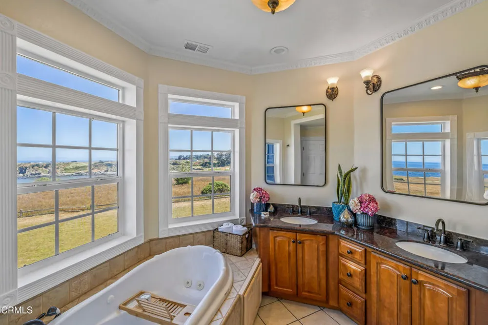 19351 Del Mar Drive Fort Bragg, CA 95437