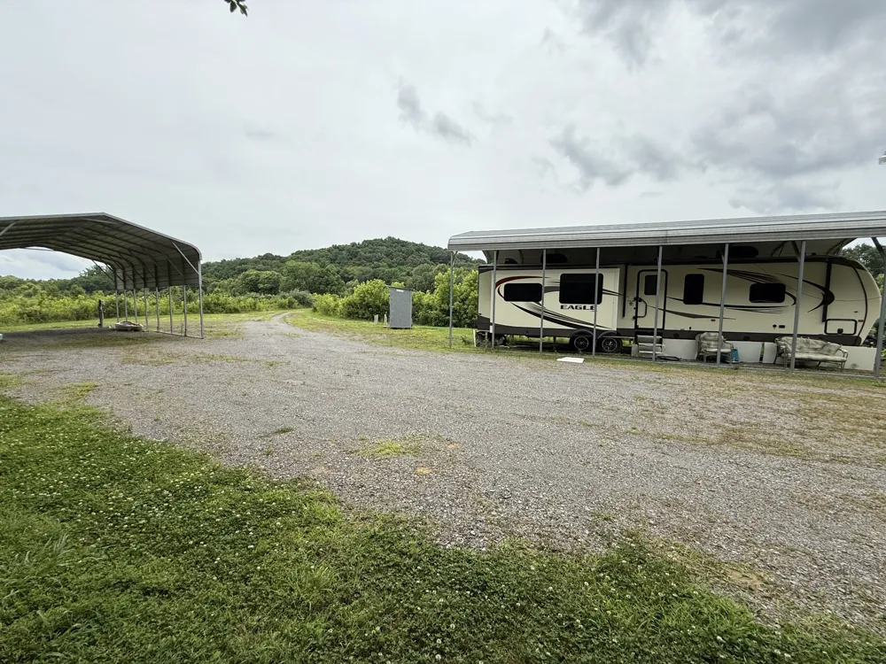 210 Edwin Smith Ln Gainesboro, TN 38562