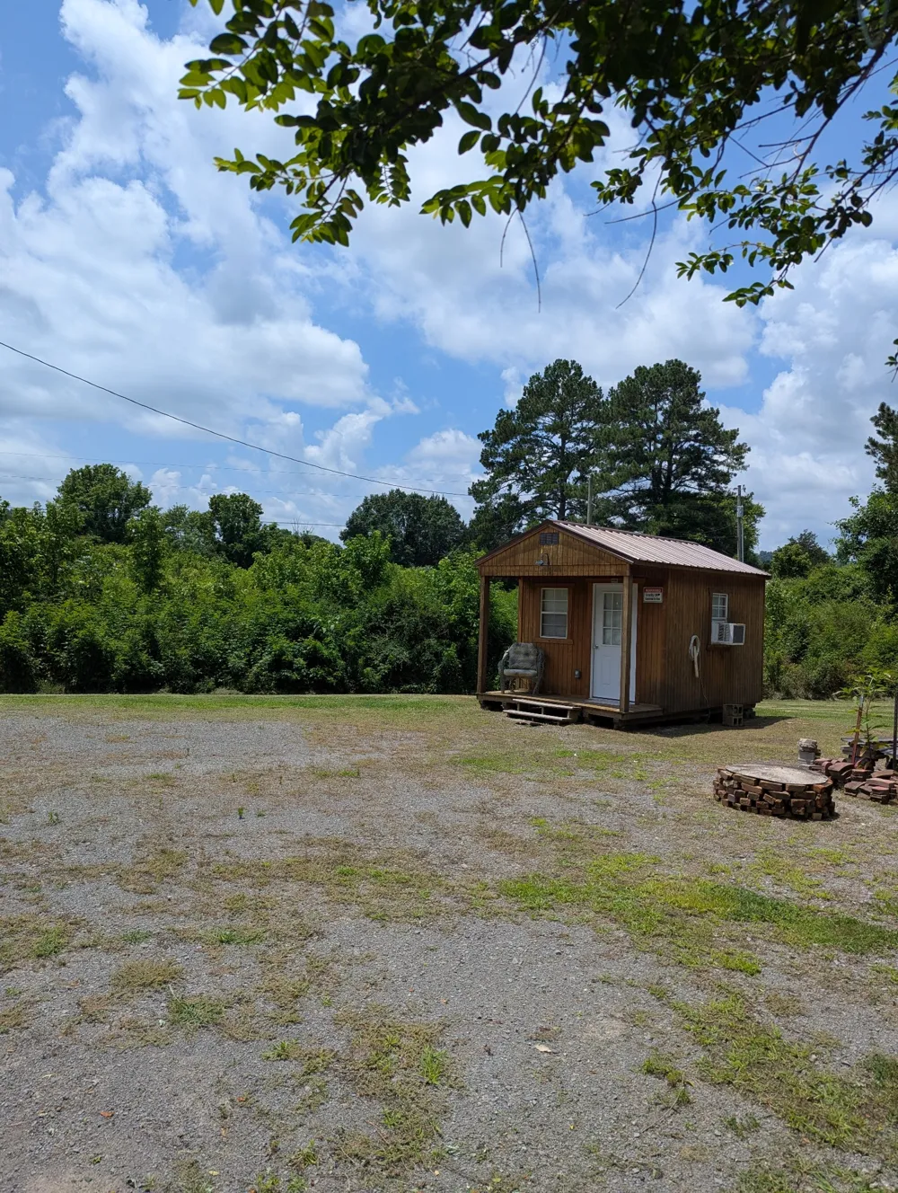 210 Edwin Smith Ln Gainesboro, TN 38562