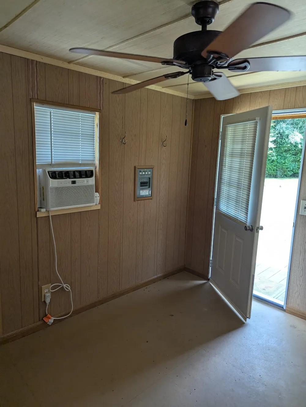 210 Edwin Smith Ln Gainesboro, TN 38562