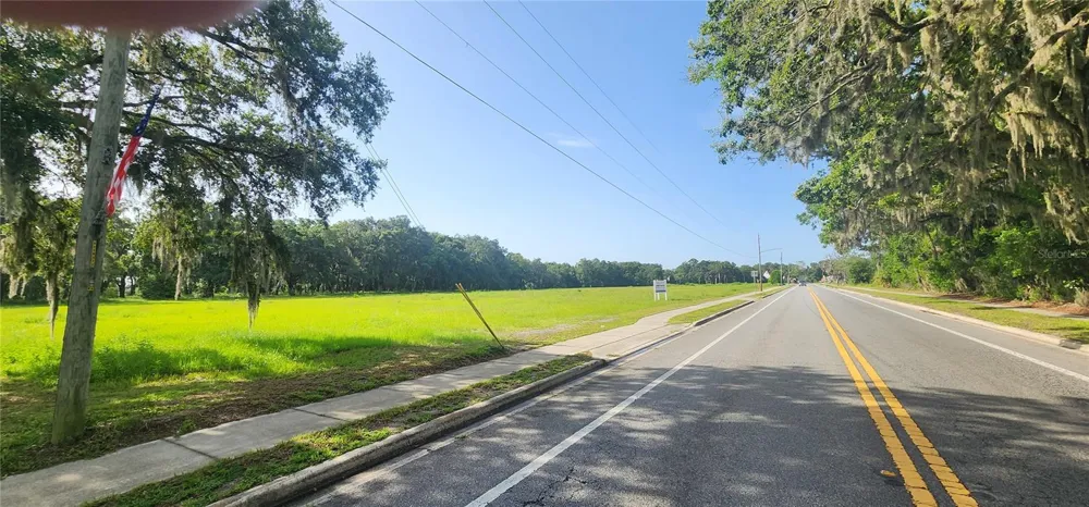 103 E 2ND AVENUE E Pierson, FL 32180