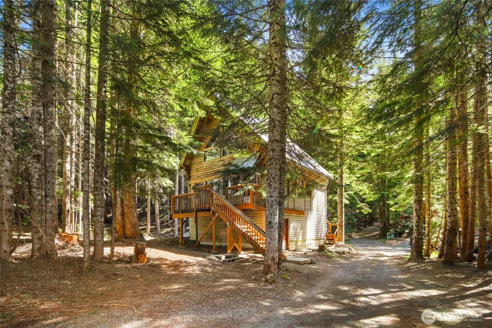 81 Snow Cabin Place Snoqualmie Pass, WA 98068