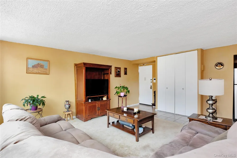 166-31 9th Avenue #6A Beechhurst, NY 11357