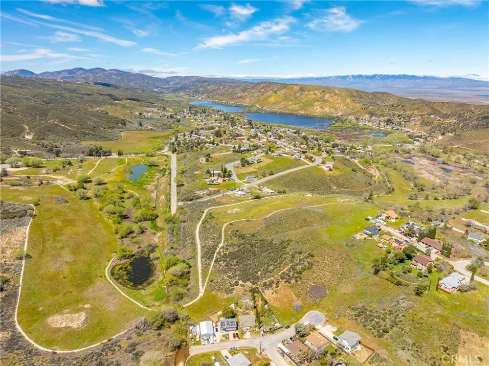 14780 Elizabeth Lake Road Lake Elizabeth, CA 93532