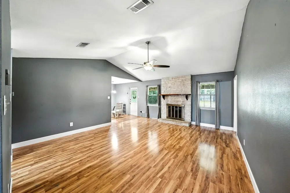 1717 NW Fleischer Drive NW Pflugerville, TX 78728