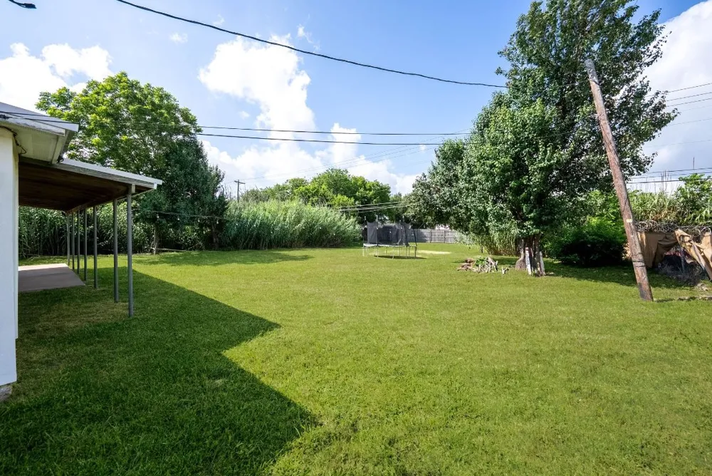 1717 NW Fleischer Drive NW Pflugerville, TX 78728