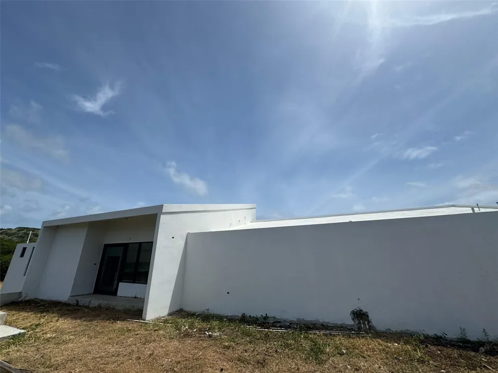 8 ALTURAS DE ZONI Culebra, PR 00775