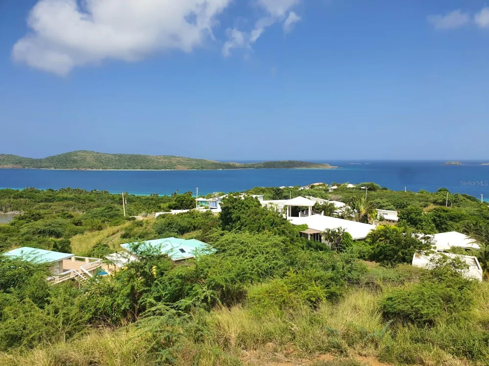 8 ALTURAS DE ZONI Culebra, PR 00775