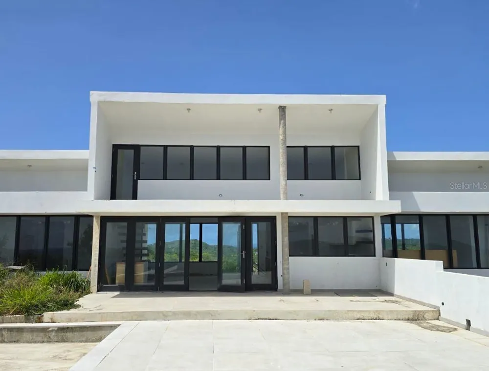 8 ALTURAS DE ZONI Culebra, PR 00775