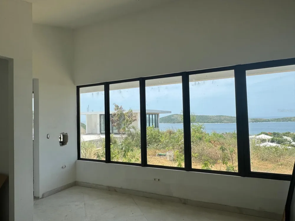 8 ALTURAS DE ZONI Culebra, PR 00775