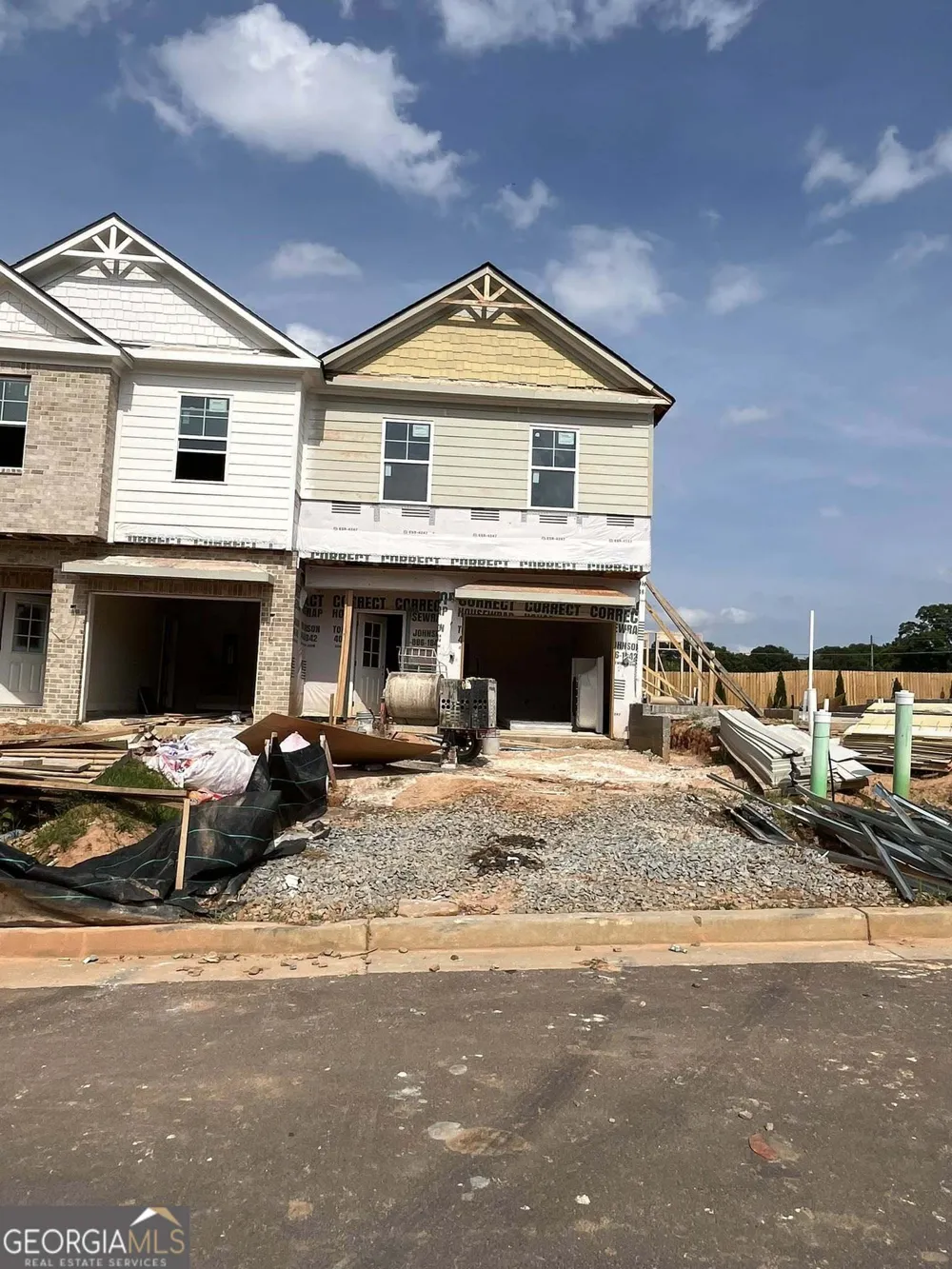 49 Creekside Commons DR Hoschton, GA 30548