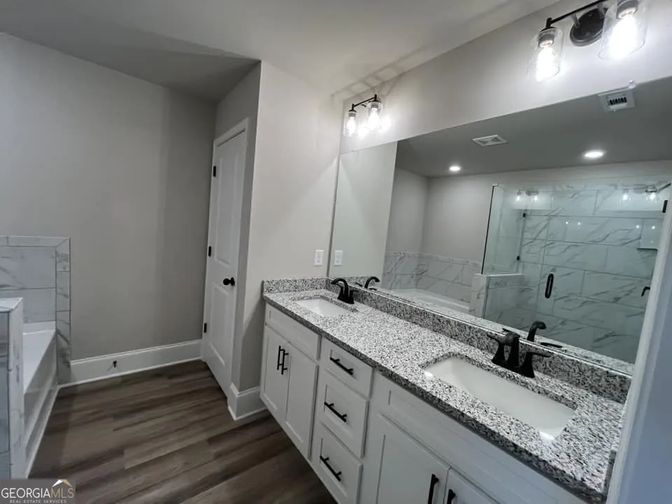 49 Creekside Commons DR Hoschton, GA 30548