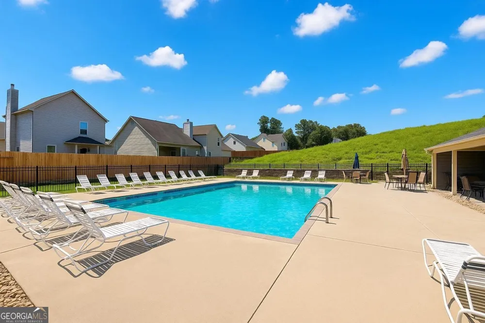 49 Creekside Commons DR Hoschton, GA 30548