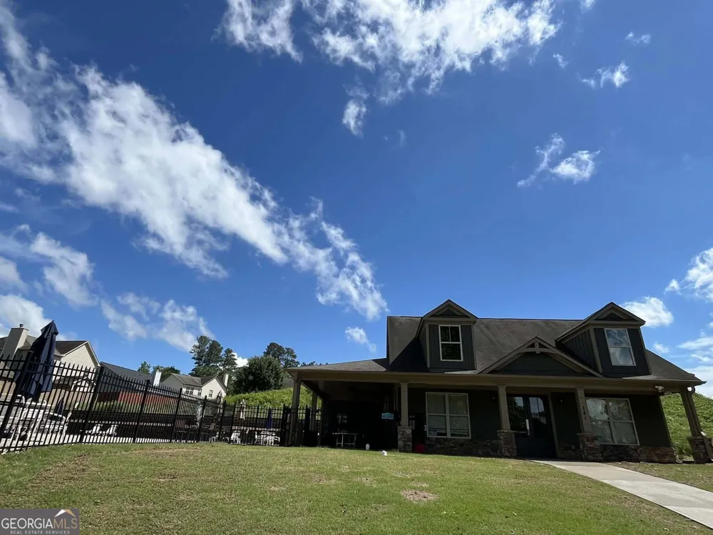 49 Creekside Commons DR Hoschton, GA 30548