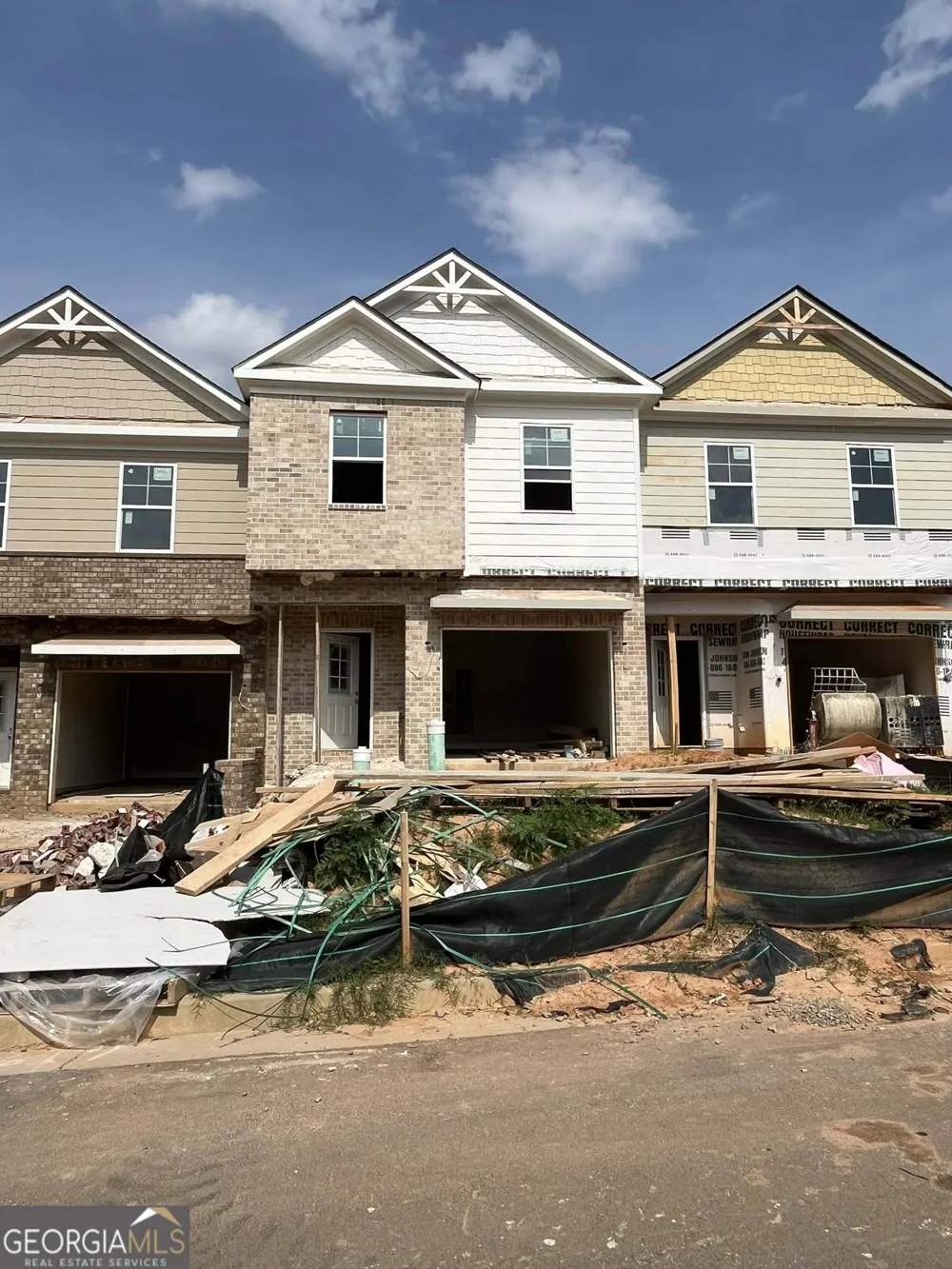 45 Creekside Commons DR Hoschton, GA 30548