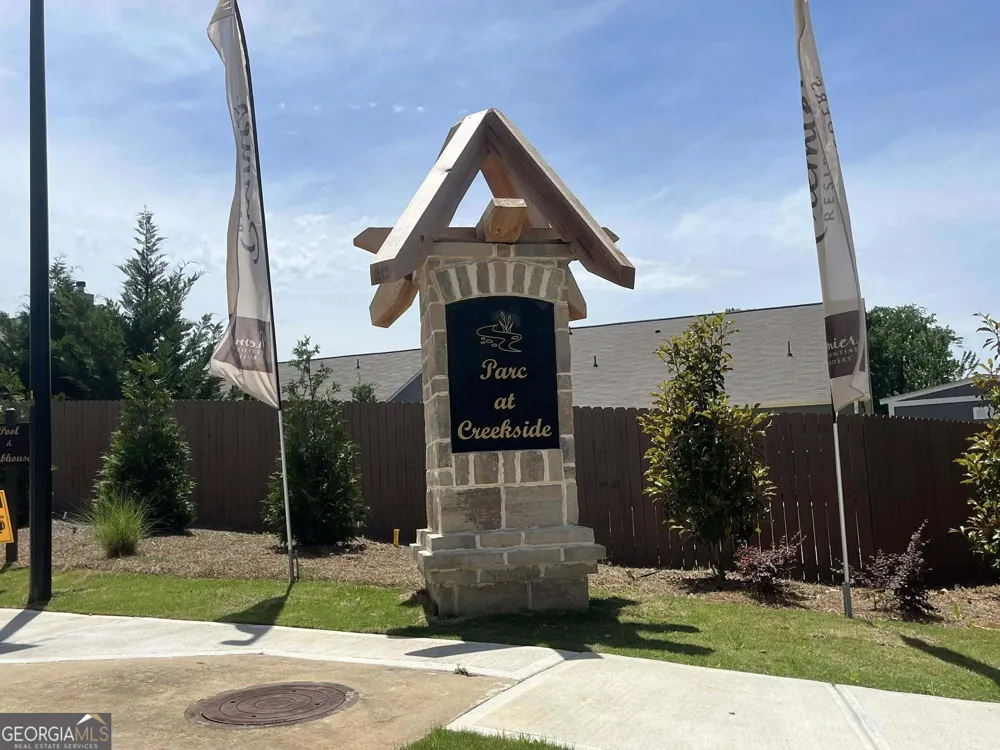 45 Creekside Commons DR Hoschton, GA 30548