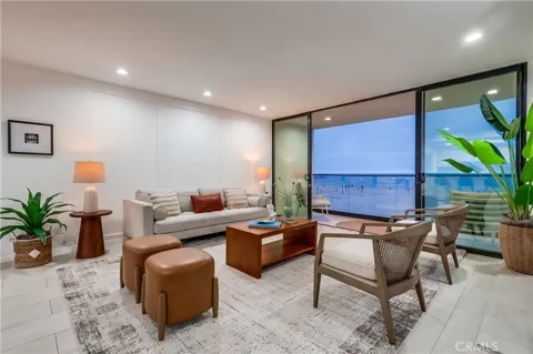1510 The Strand