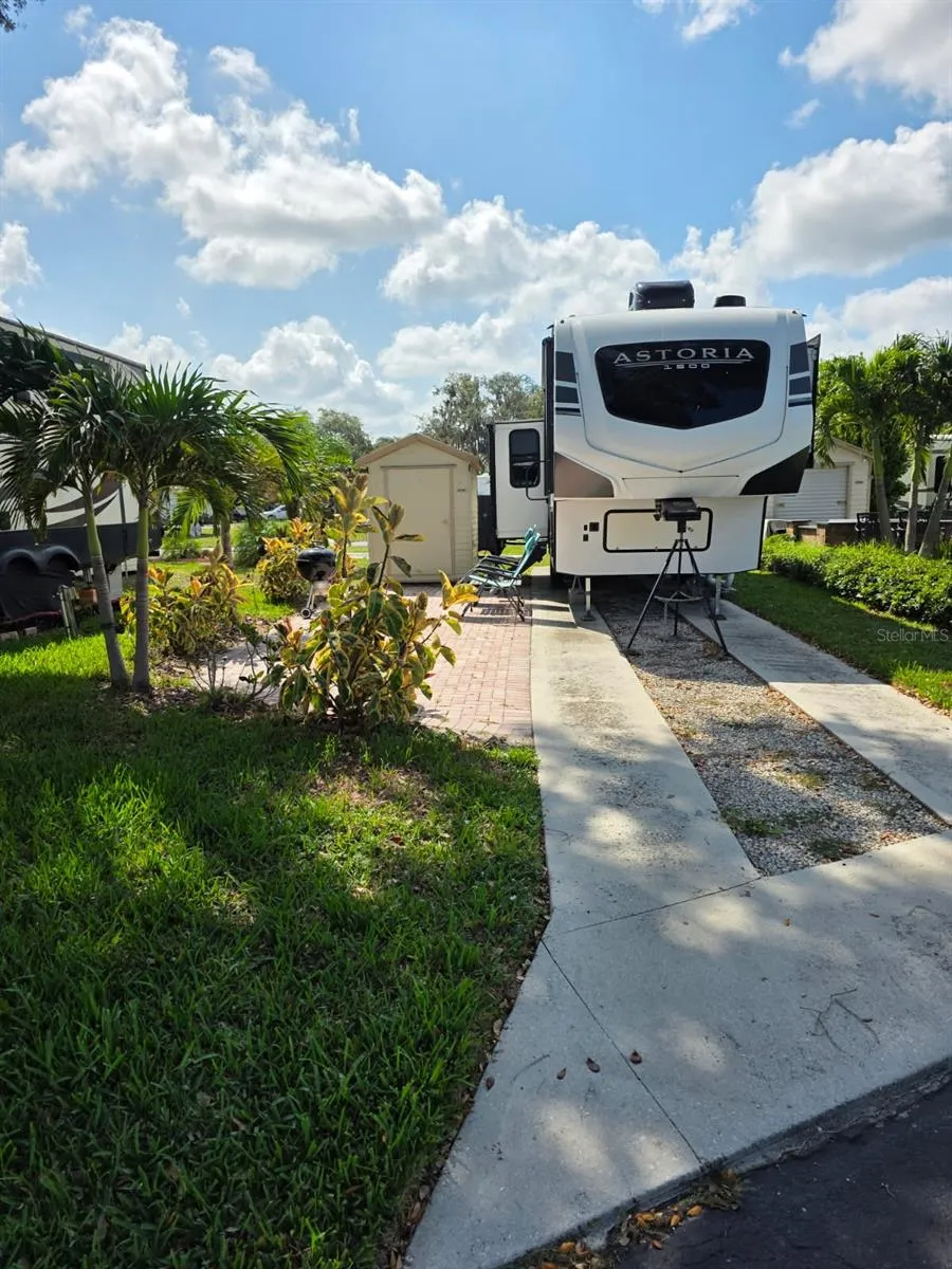 2938 PAR DRIVE #200 Bowling Green, FL 33834