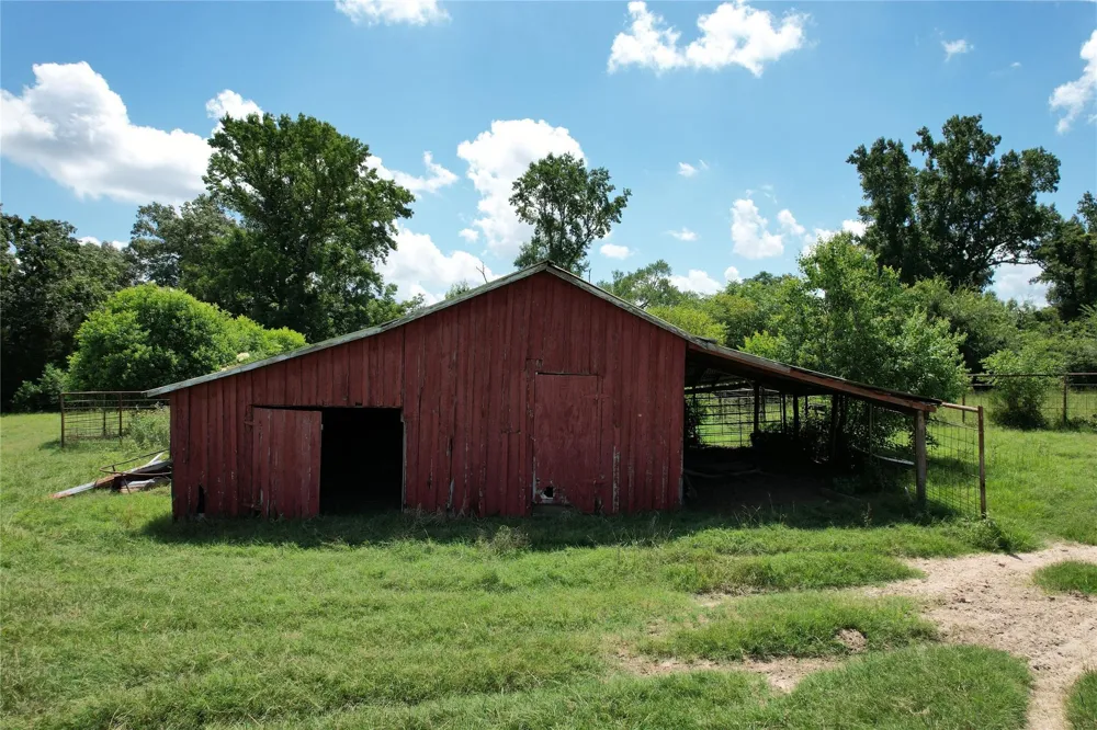 219 Acr 185 Elkhart, TX 75839