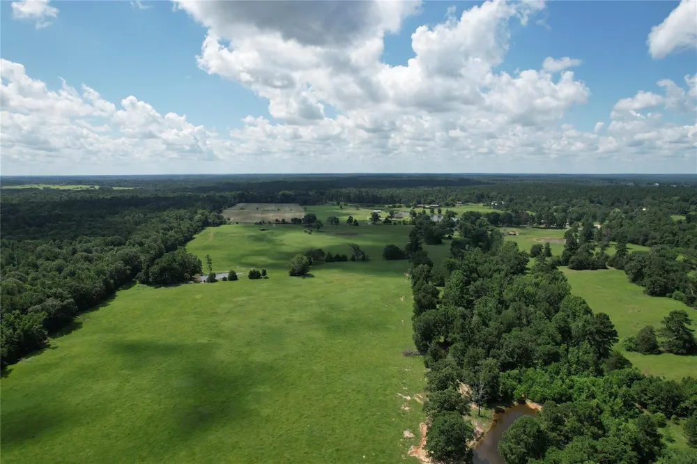 219 Acr 185 Elkhart, TX 75839