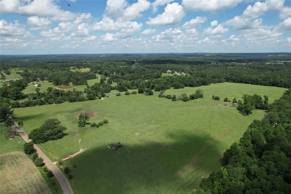 219 Acr 185 Elkhart, TX 75839