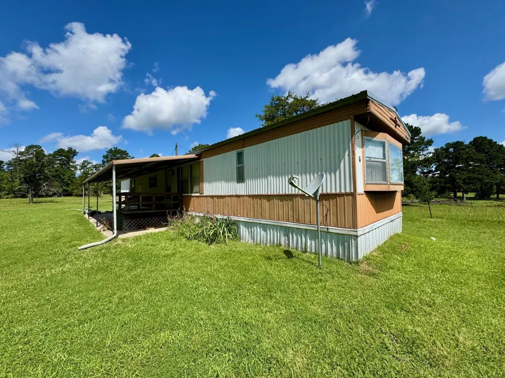 219 Acr 185 Elkhart, TX 75839