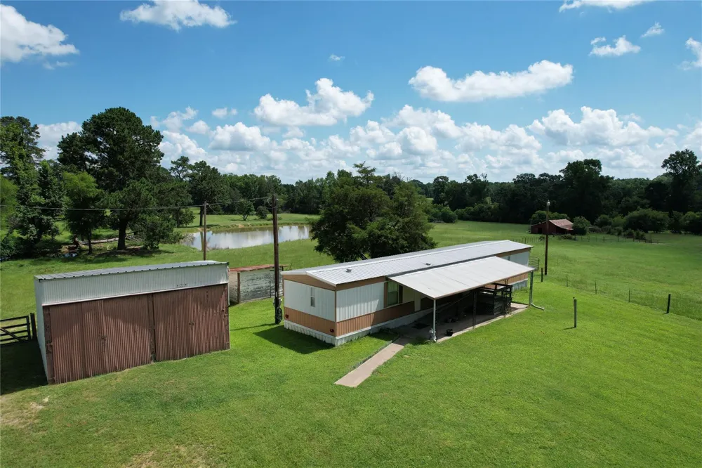 219 Acr 185 Elkhart, TX 75839