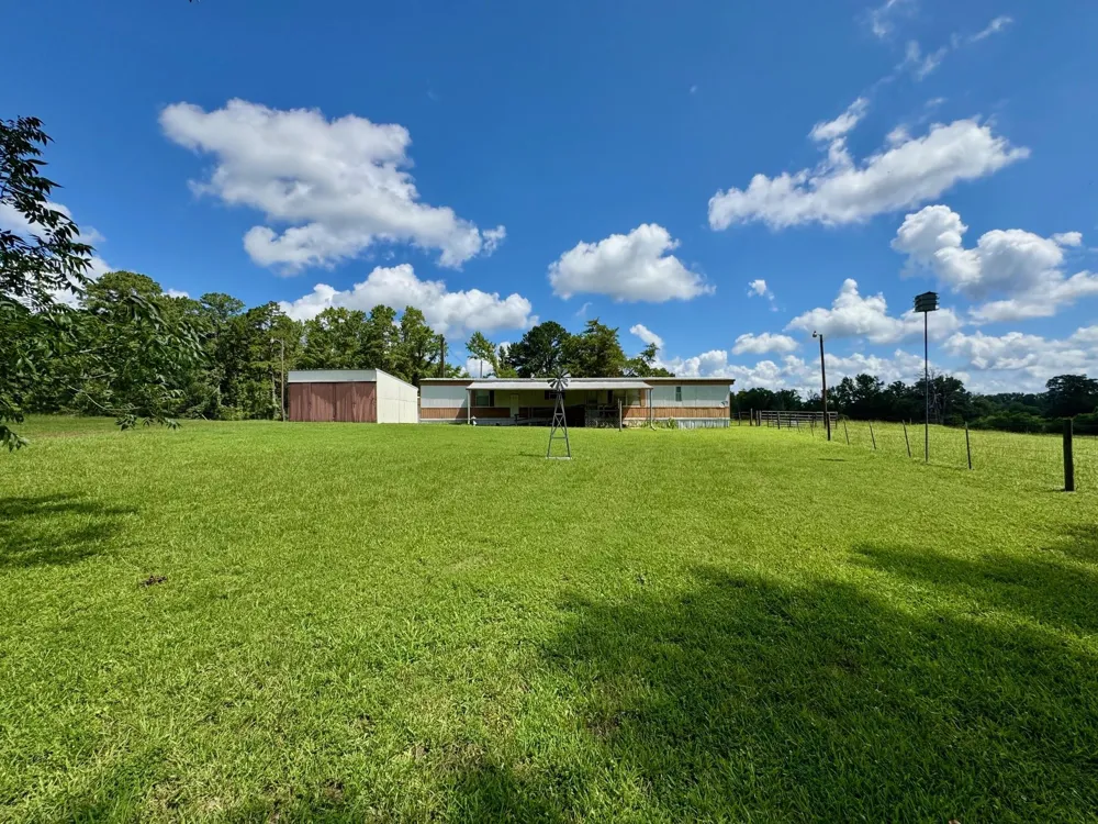 219 Acr 185 Elkhart, TX 75839