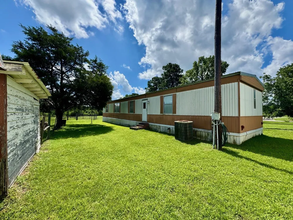 219 Acr 185 Elkhart, TX 75839