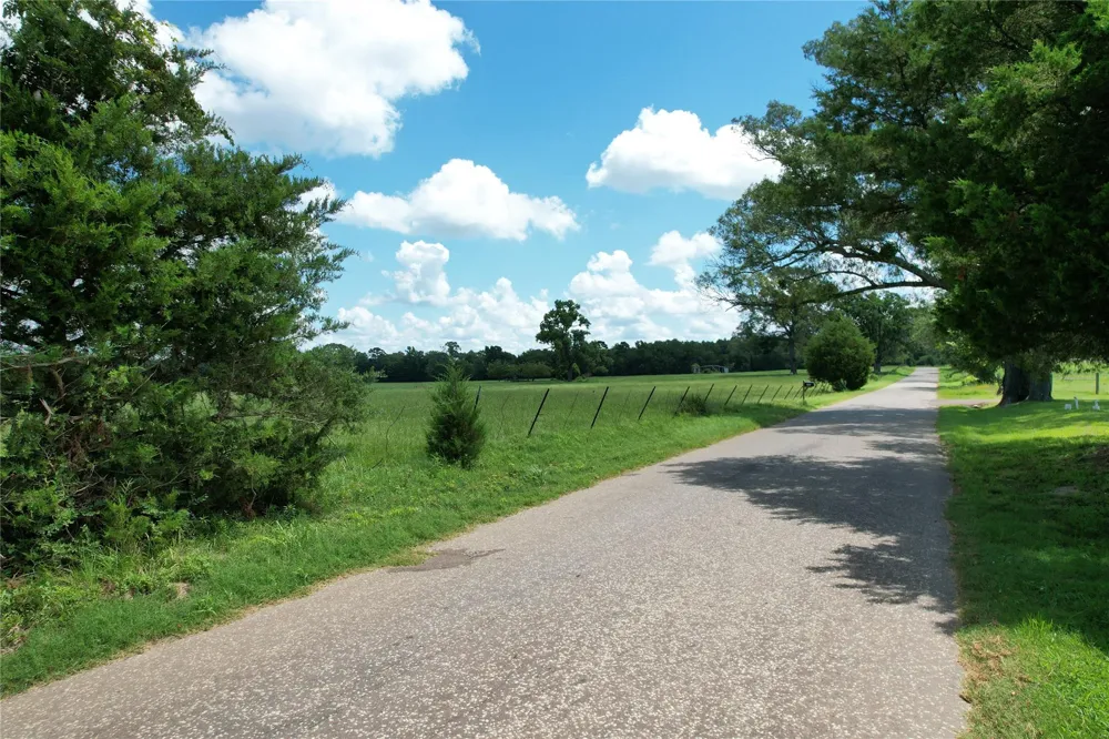 219 Acr 185 Elkhart, TX 75839