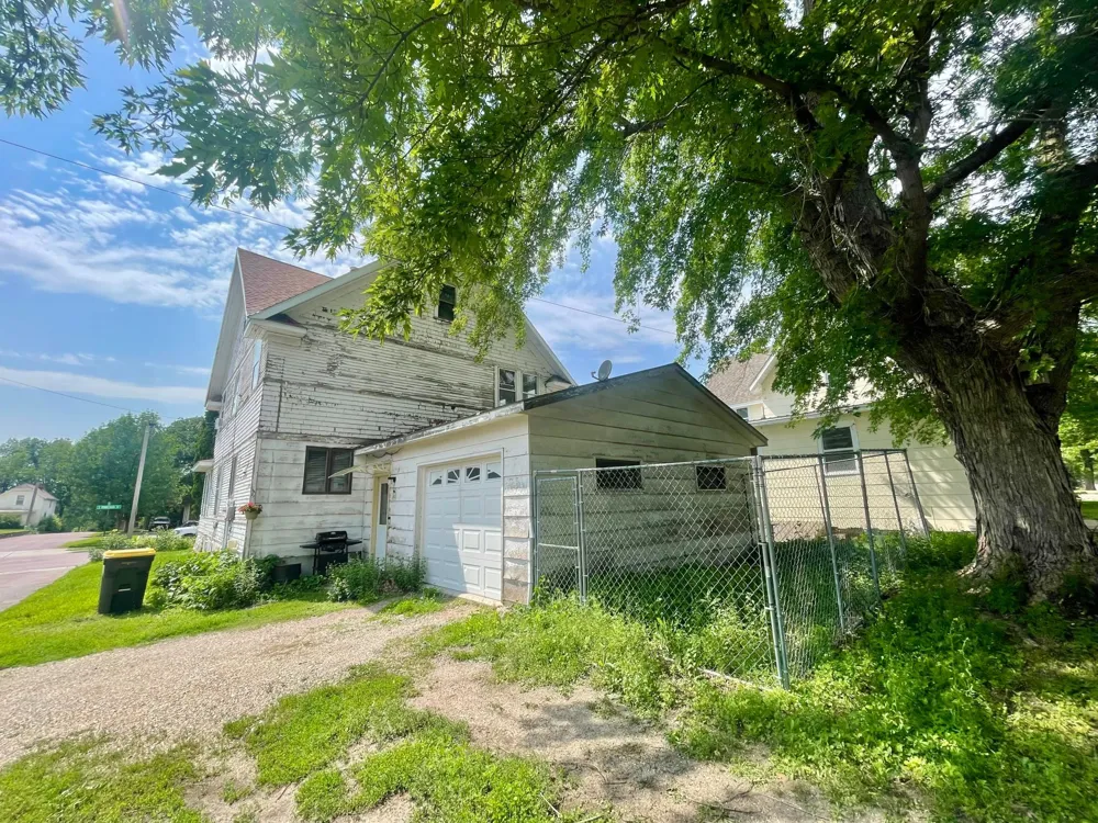 407 S Minnesota Street Redwood Falls, MN 56283