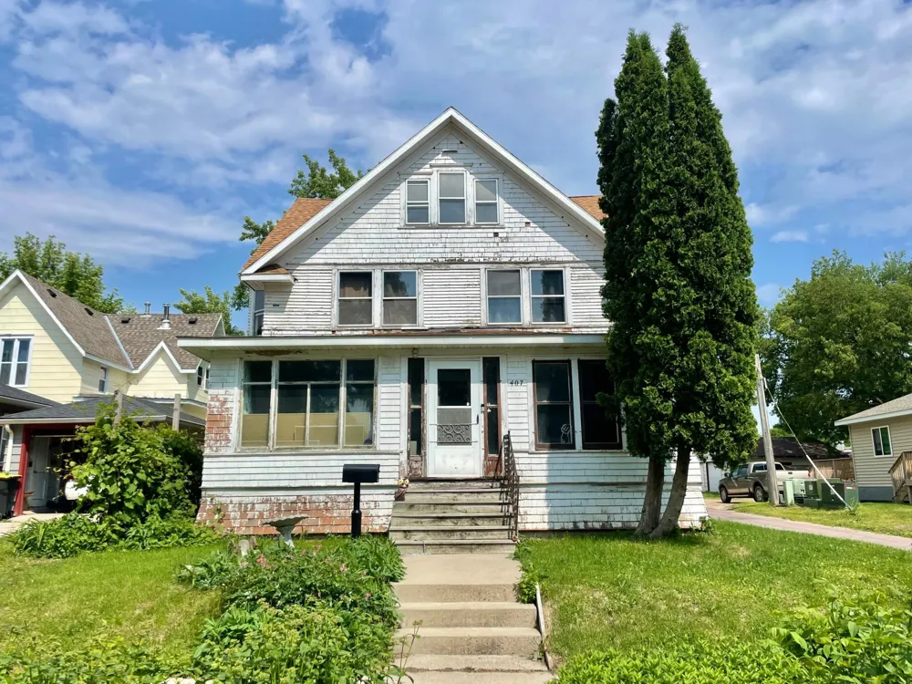 407 S Minnesota Street Redwood Falls, MN 56283