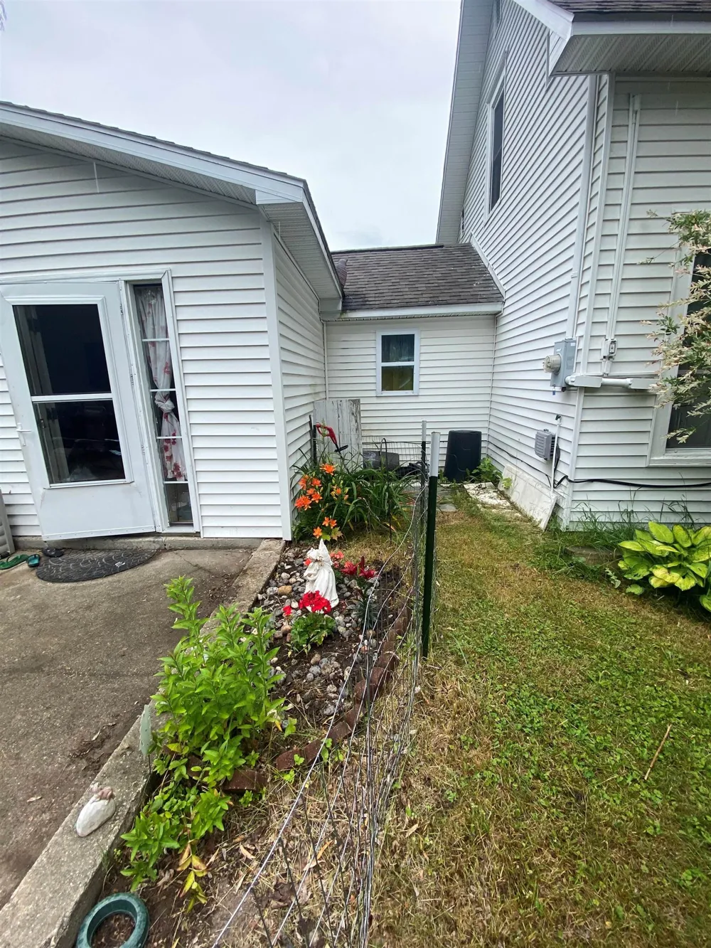 209 Pine Street Lake City City, MI 49651