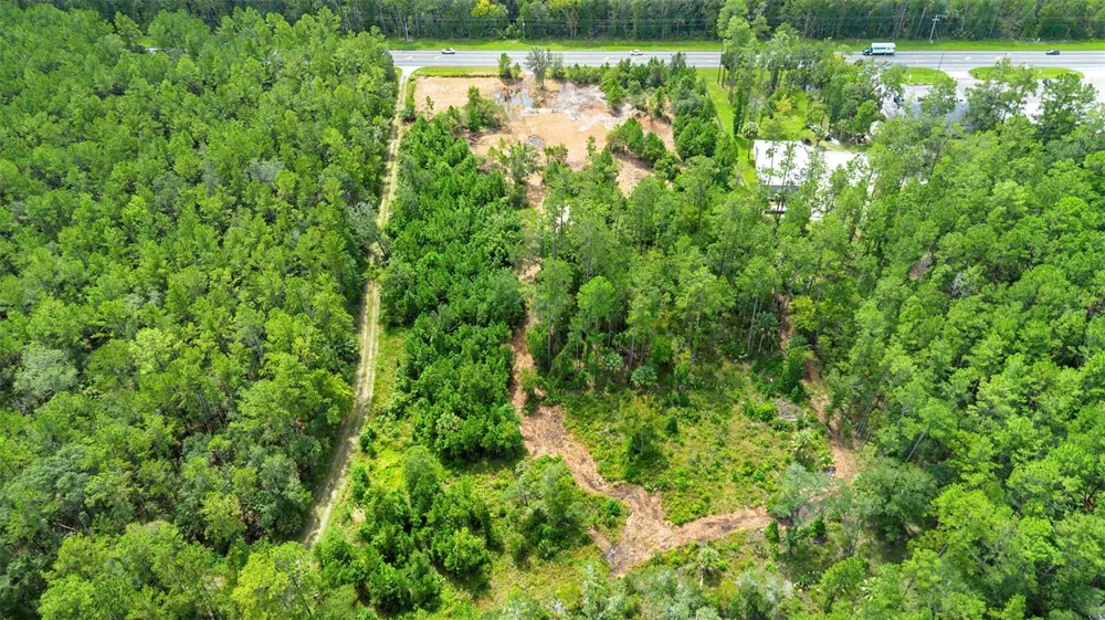 10951 E HIGHWAY 40 Silver Springs, FL 34488