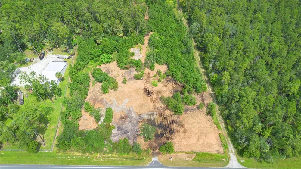 10951 E HIGHWAY 40 Silver Springs, FL 34488