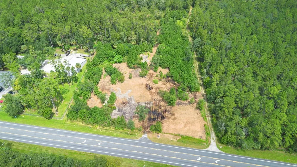 10951 E HIGHWAY 40 Silver Springs, FL 34488